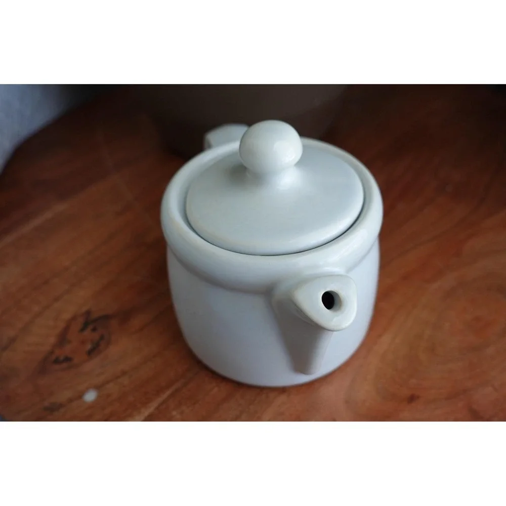 McCoy Pottery Small Ceramic Teapot with‎ Lid